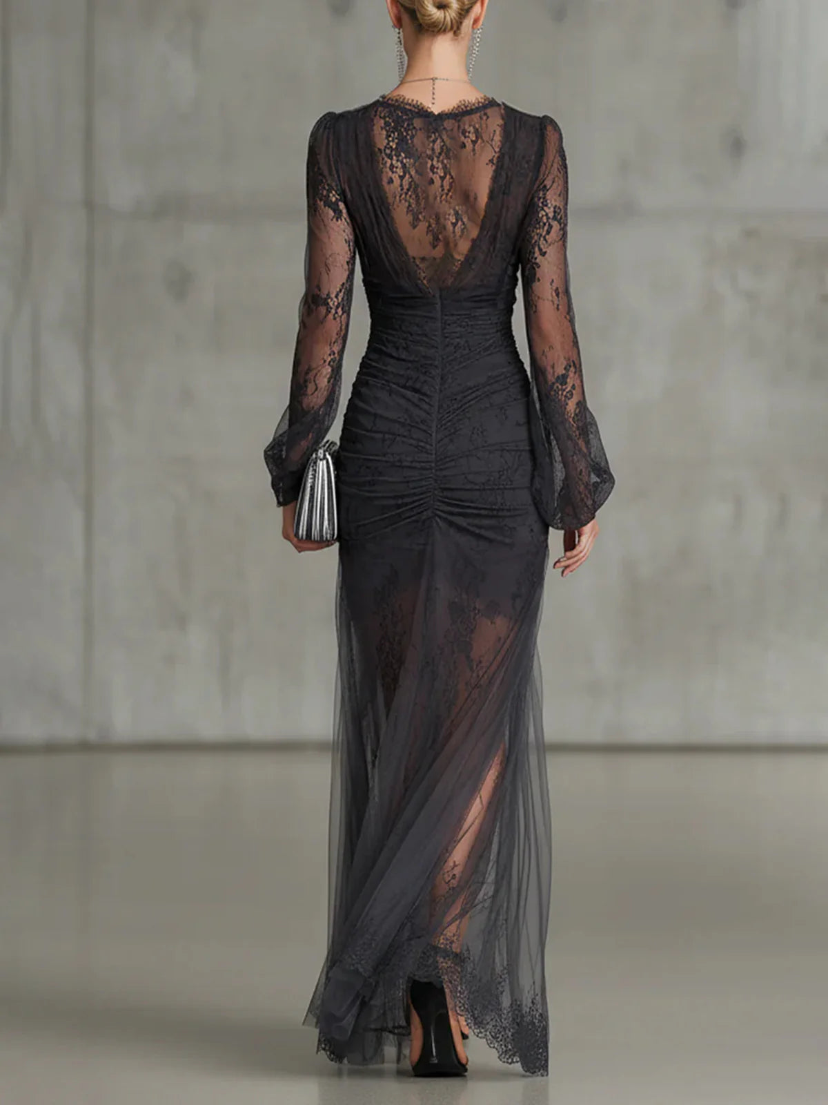 Abito Maxi Lungo Grigio Scuro in Pizzo Con Maniche Lunghe Arricciato e Scollo a V