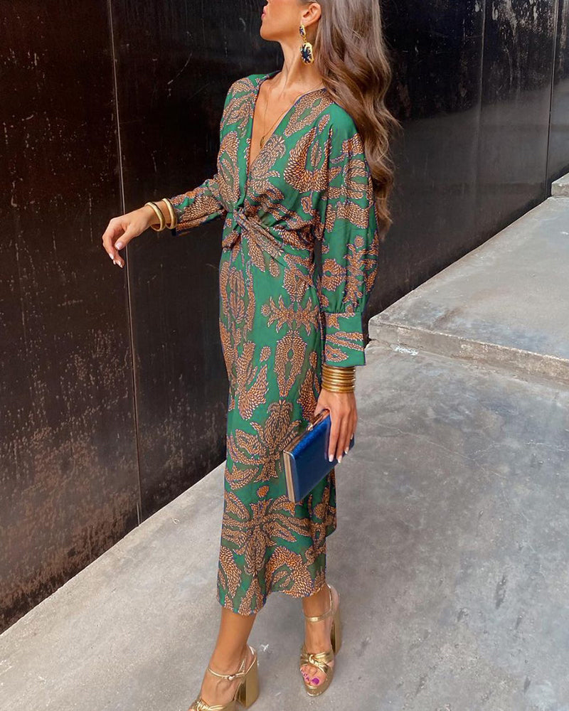 Anita | Elegant Long-Sleeve Maxi Dress with a V-Neckline and Twisted Detail