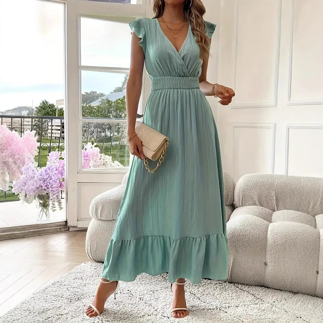 Amelia | Timeless And Flowing V-Neck Maxi Dress