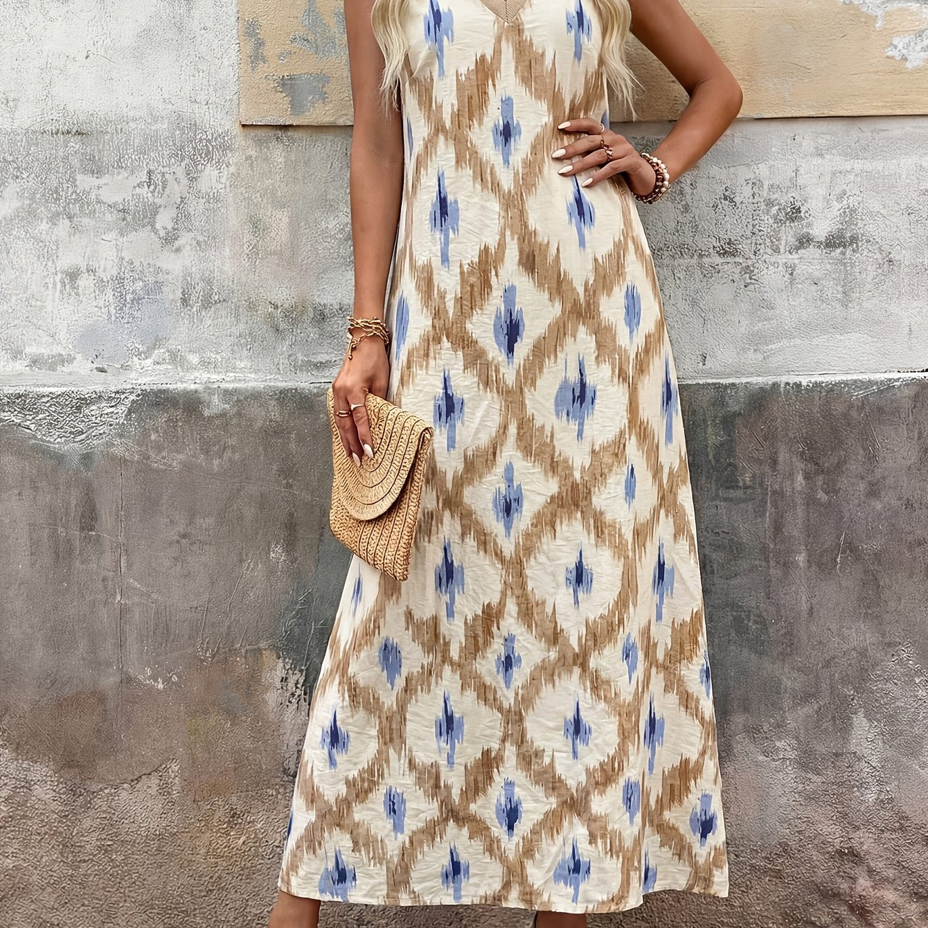 Sleeveless dress