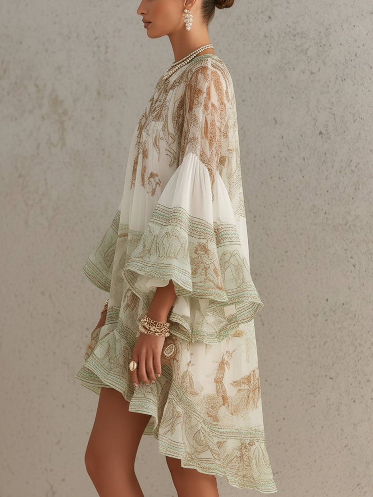 Abito Mini in Chiffon con Maniche a Volant e Orlo a Righe Verdi