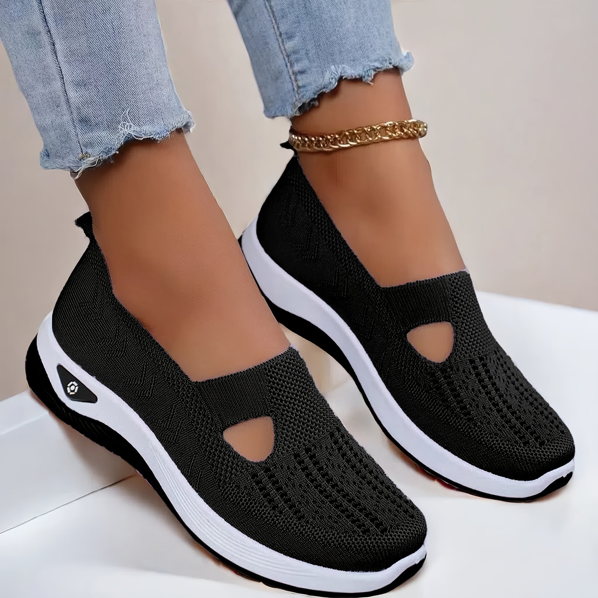 STRIDEKNIT™ - WOMEN'S SHOES WITH FLEXIBLE COMFORT